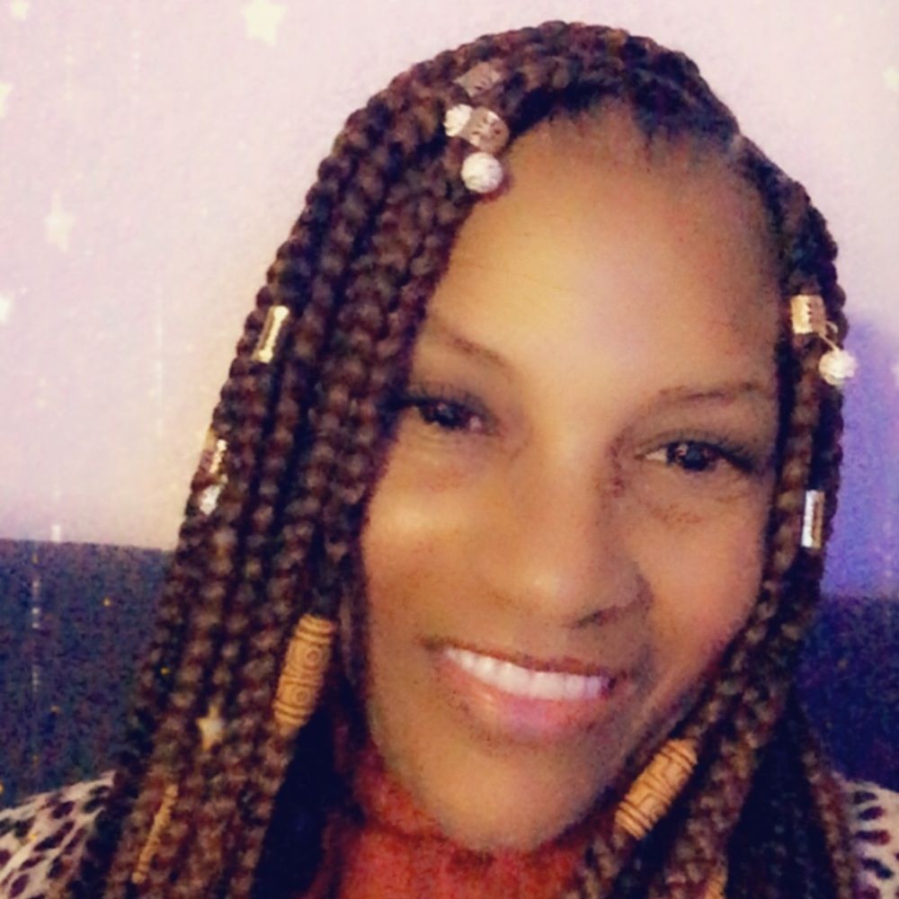 Meet your Posher, Keenya